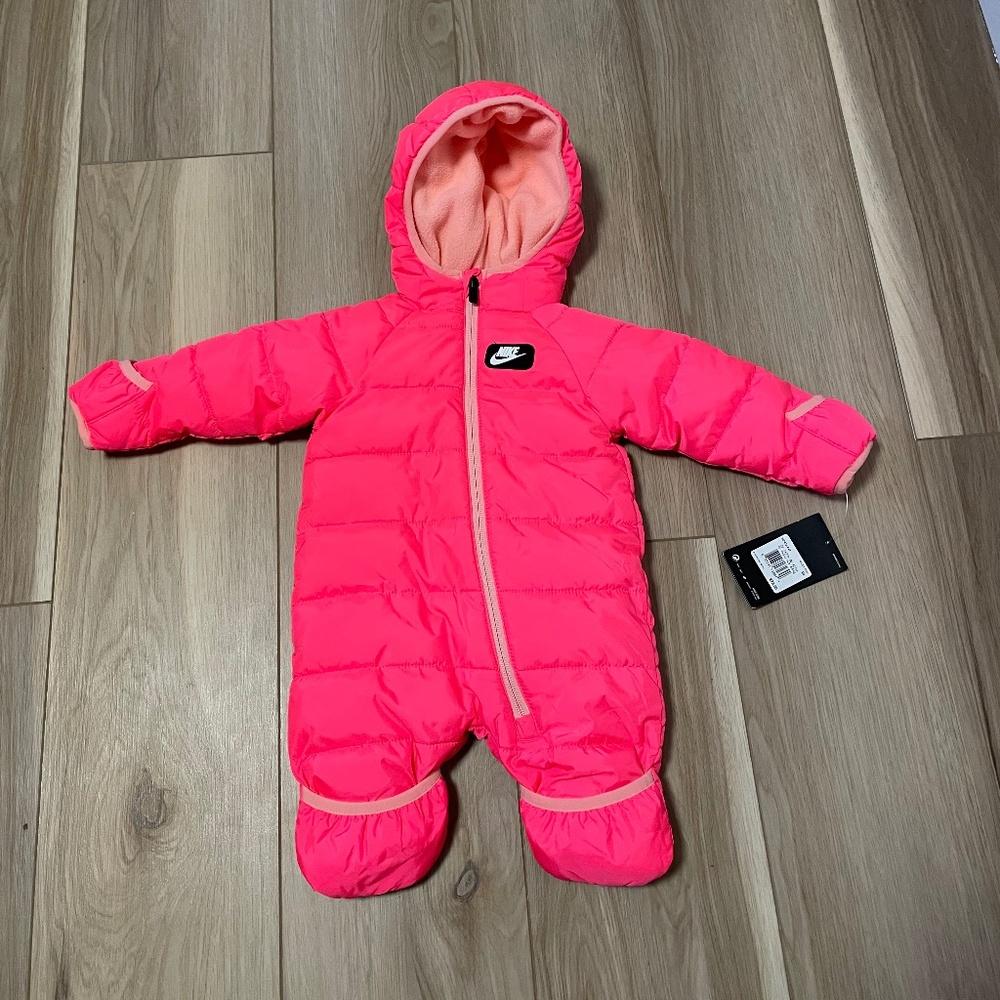 NEW Nike Infant Puffer Snowsuit - Size: 3M